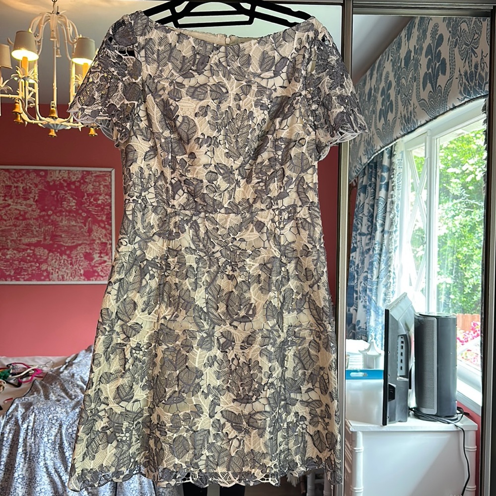 Tory Burch Grey & White, 12